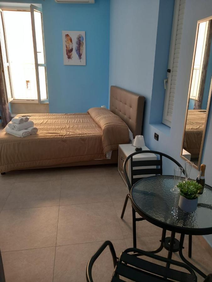 Greth House Bed & Breakfast Наполи Екстериор снимка